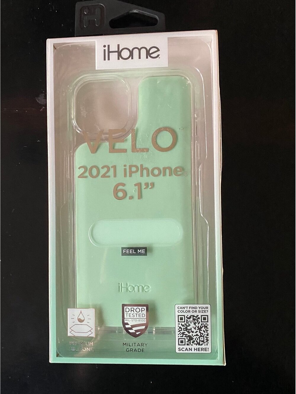 iHome Velo Silicone Impact Case for 2021 iPhone 6.1 inch  Mint Green